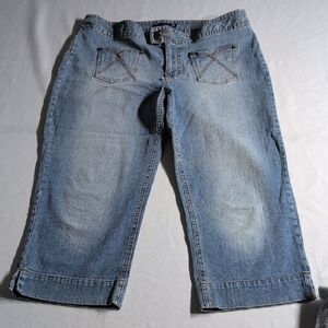 SO Blue Ankle Cropped Jeans with Relaxed Fit